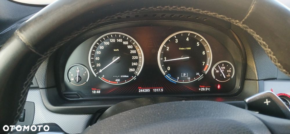 BMW Seria 5 528i xDrive - 12