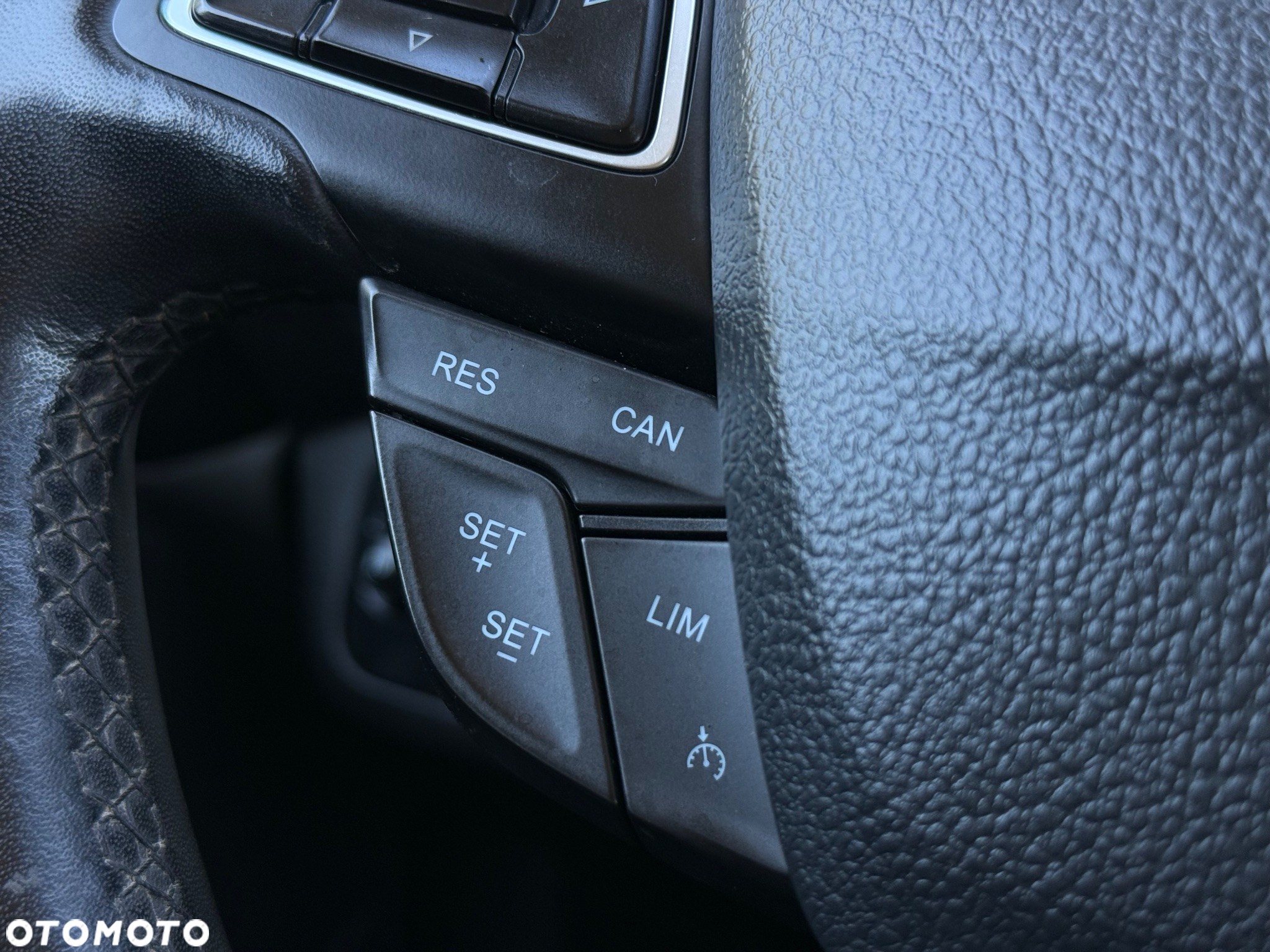 Ford Kuga 1.5 EcoBoost 2x4 Cool & Connect - 14