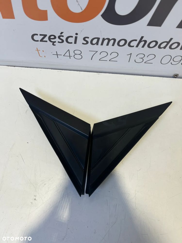 Trójkąt błotnika PEUGEOT 3008 II PRAWA/LEWA 9811661880 KOMPLET - 1