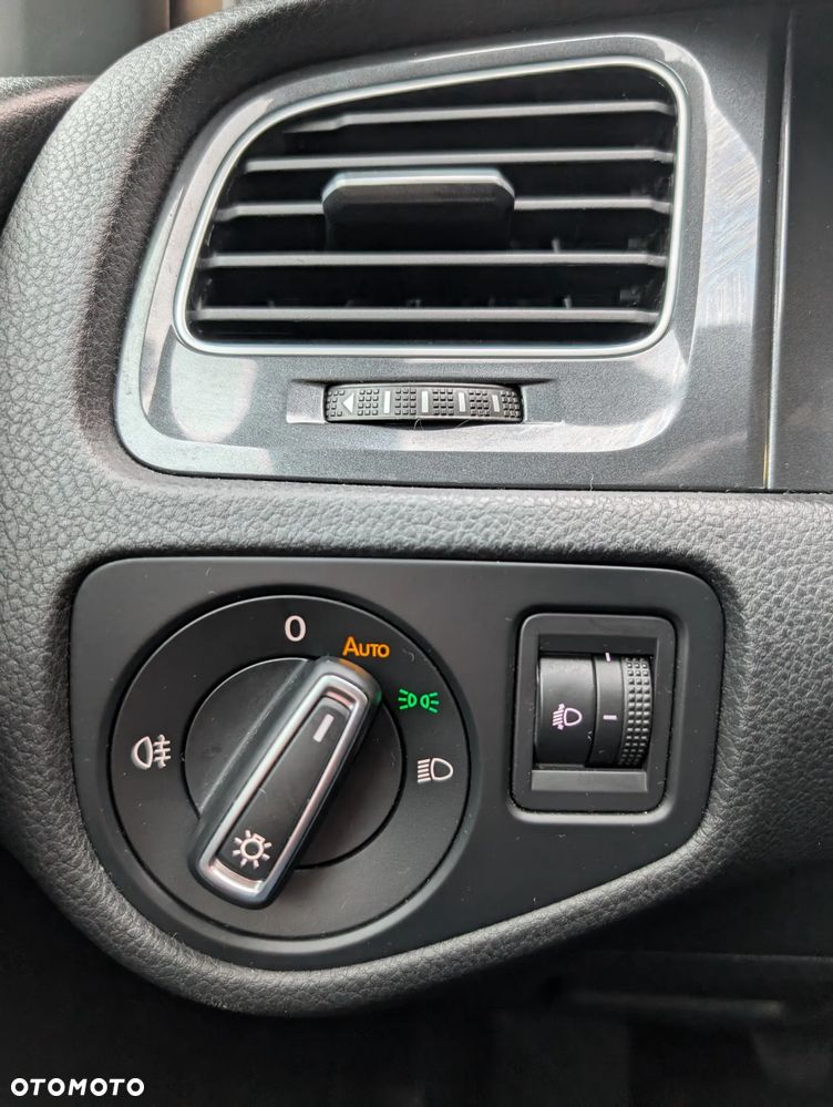 Volkswagen Golf 1.6 TDI BMT Comfortline - 13