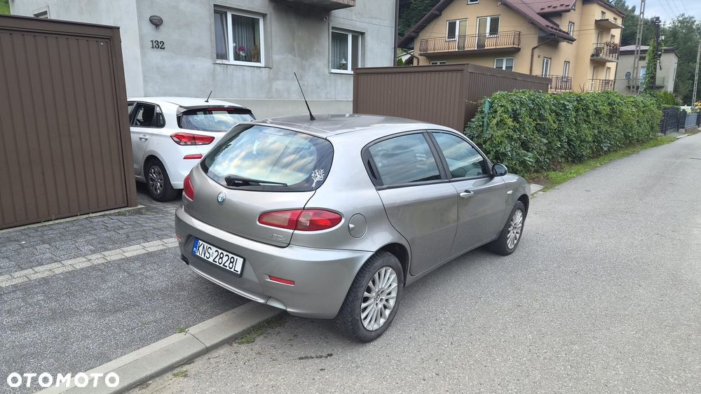 Alfa Romeo 147 1.9 JTD 8V Progression - 3