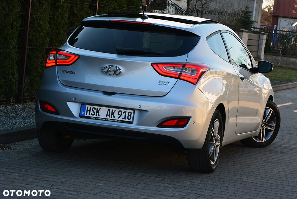 Hyundai i30 1.6 CRDi Premium - 12