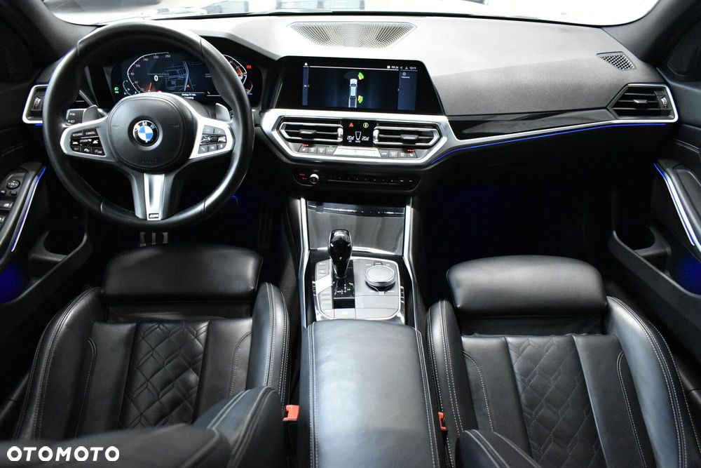 BMW Seria 3 330i xDrive M Sport sport - 7