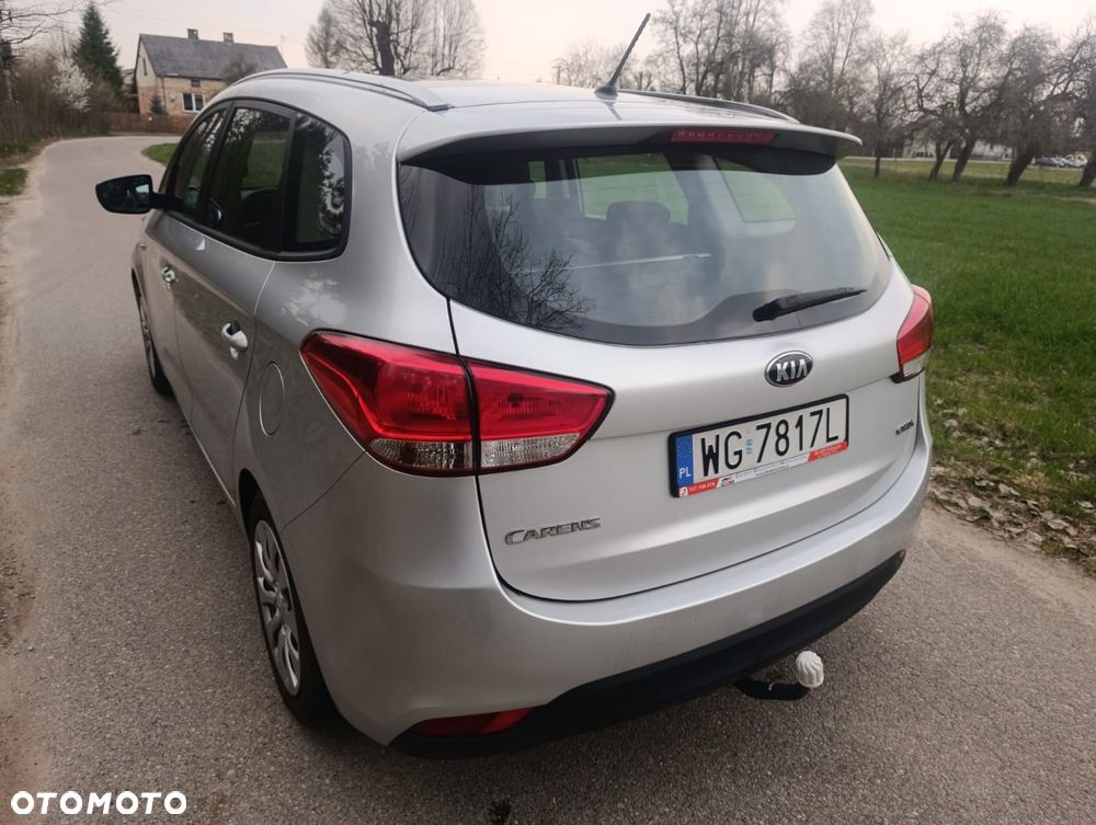 Kia Carens 1.7 CRDi 115 Dream Team Edition - 11