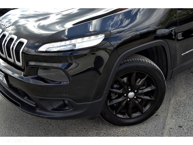 Jeep Cherokee - 12