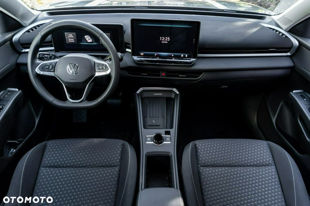 Volkswagen T-Roc - 26