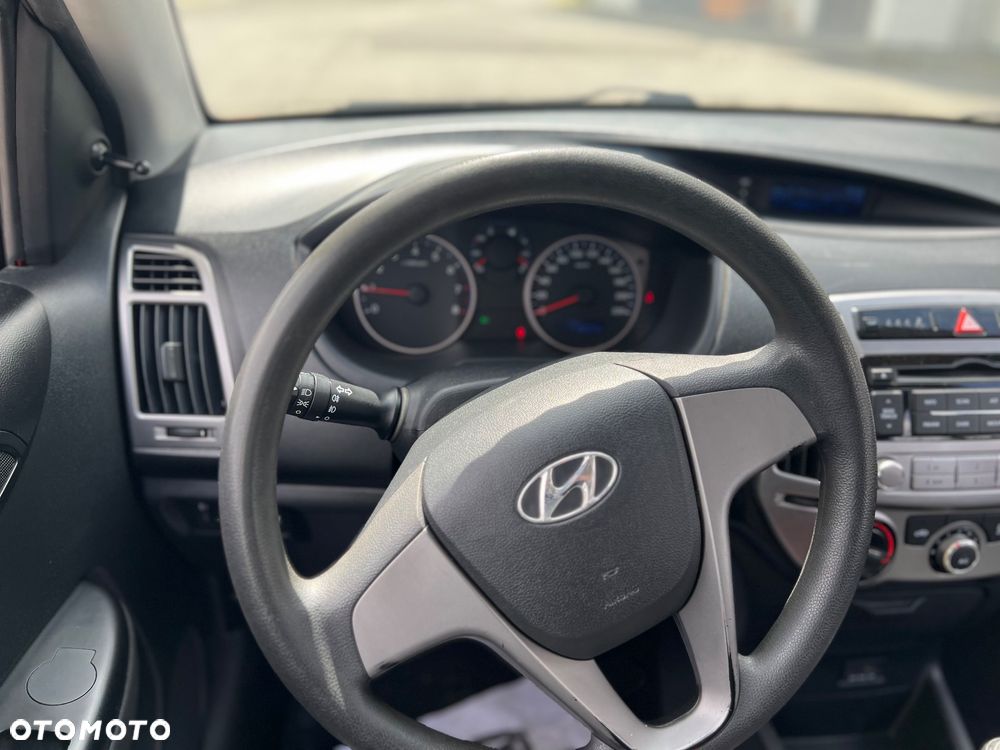 Hyundai i20 1.2 Trend - 17