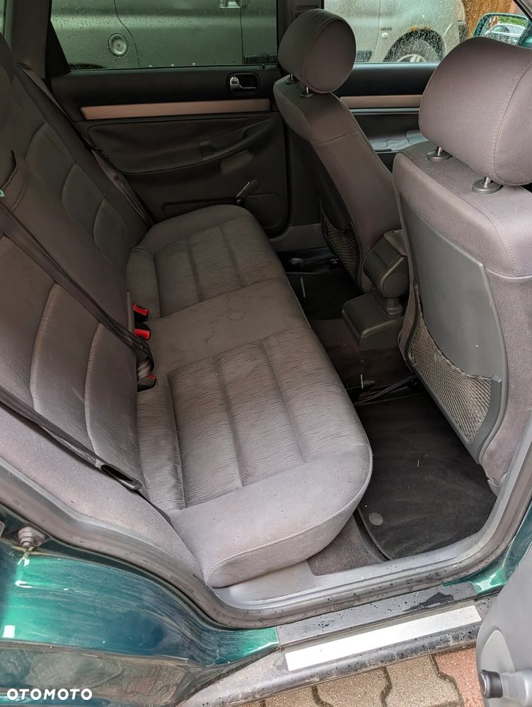 Audi A4 Avant 1.8T - 11