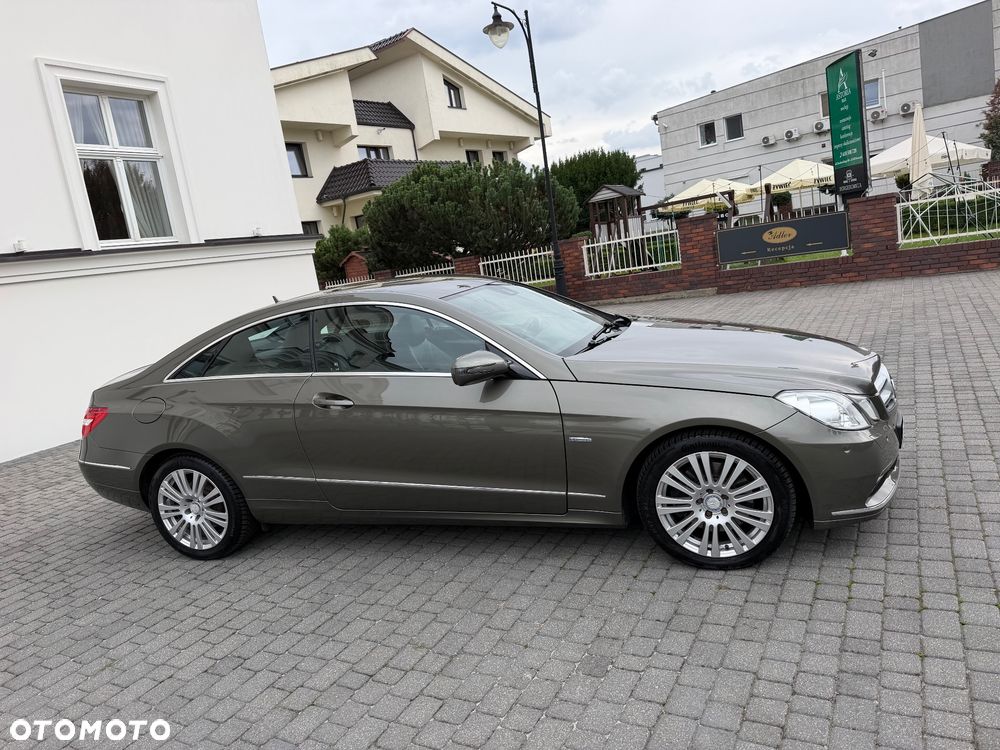 Mercedes-Benz Klasa E 250 CDI DPF BlueEFFICIENCY 7G-TRONIC Avantgarde - 7