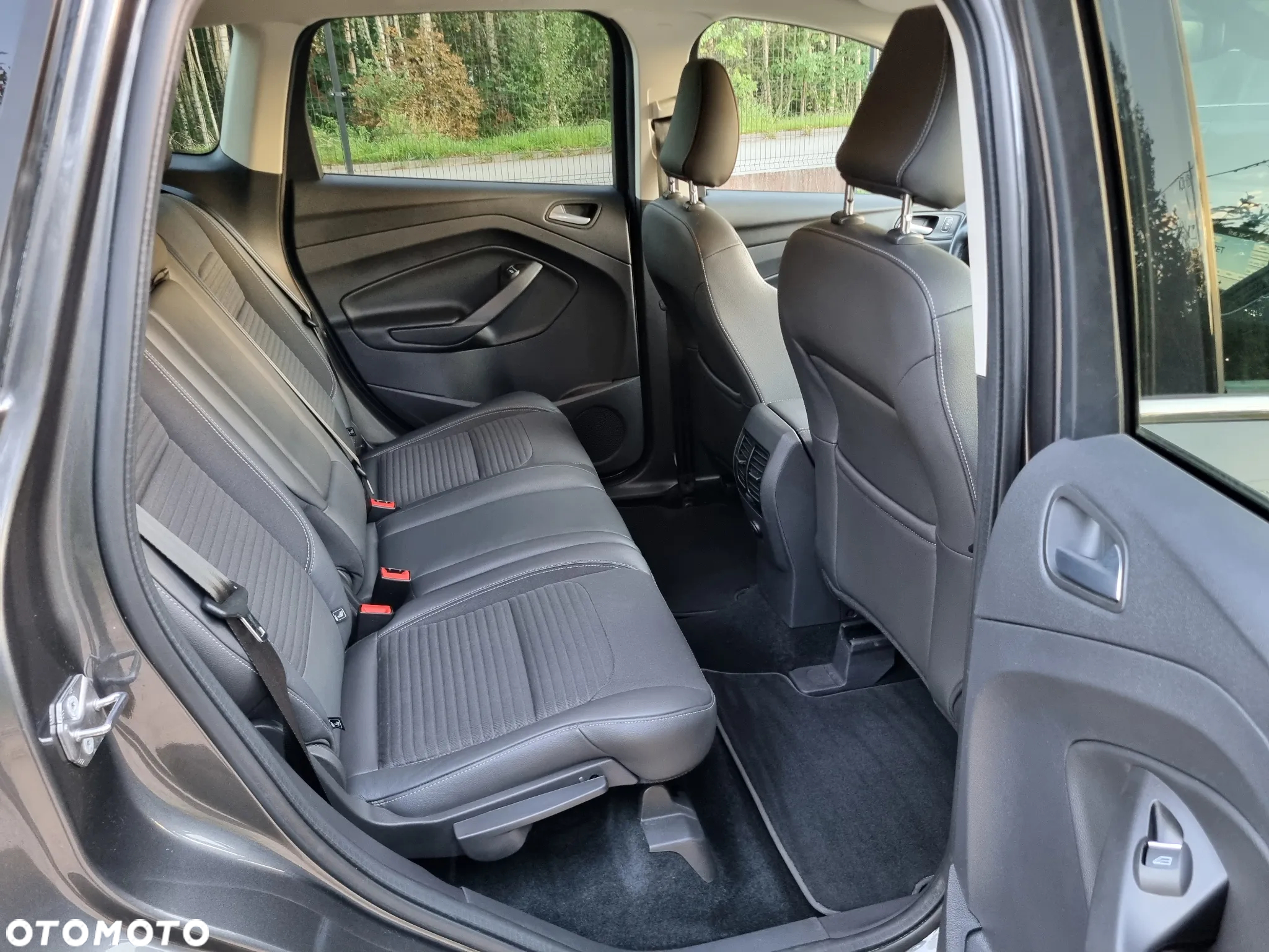 Ford Kuga 1.5 EcoBoost 2x4 Titanium - 20