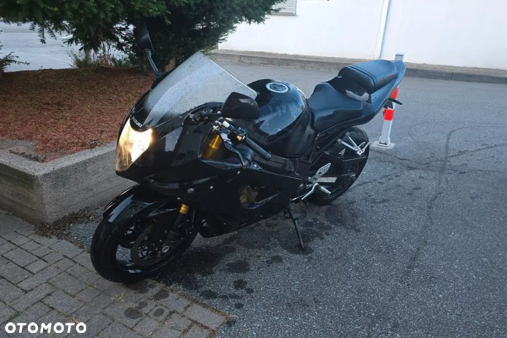 Suzuki GSX-R - 1