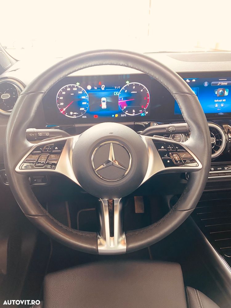 Mercedes-Benz GLA - 16