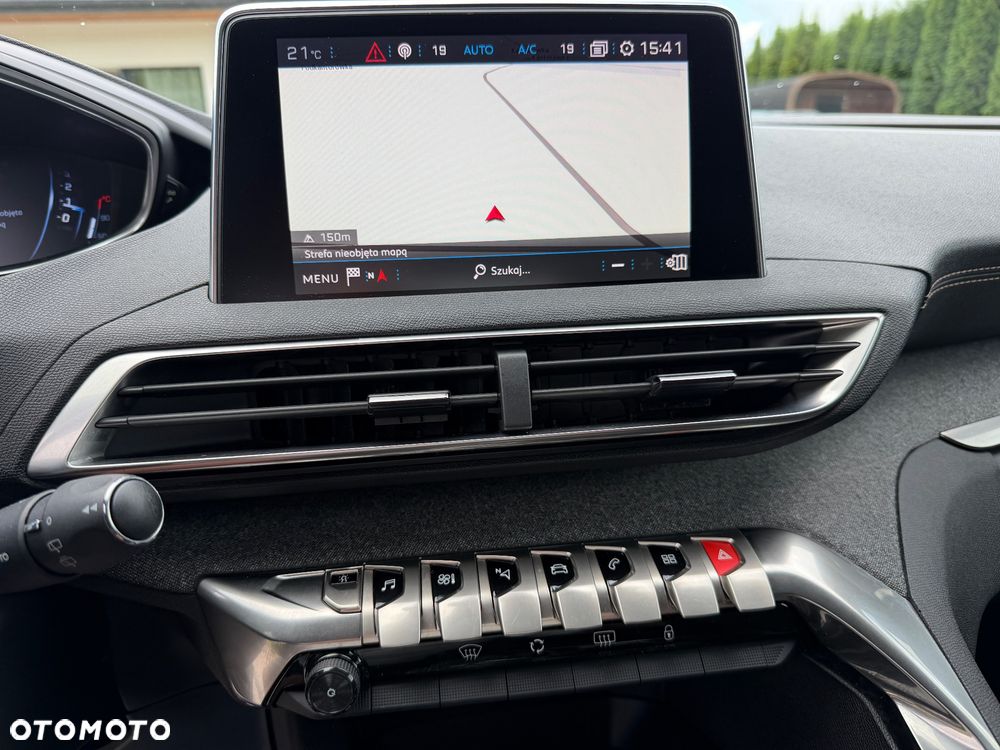 Peugeot 5008 THP 165 EAT6 Allure - 27