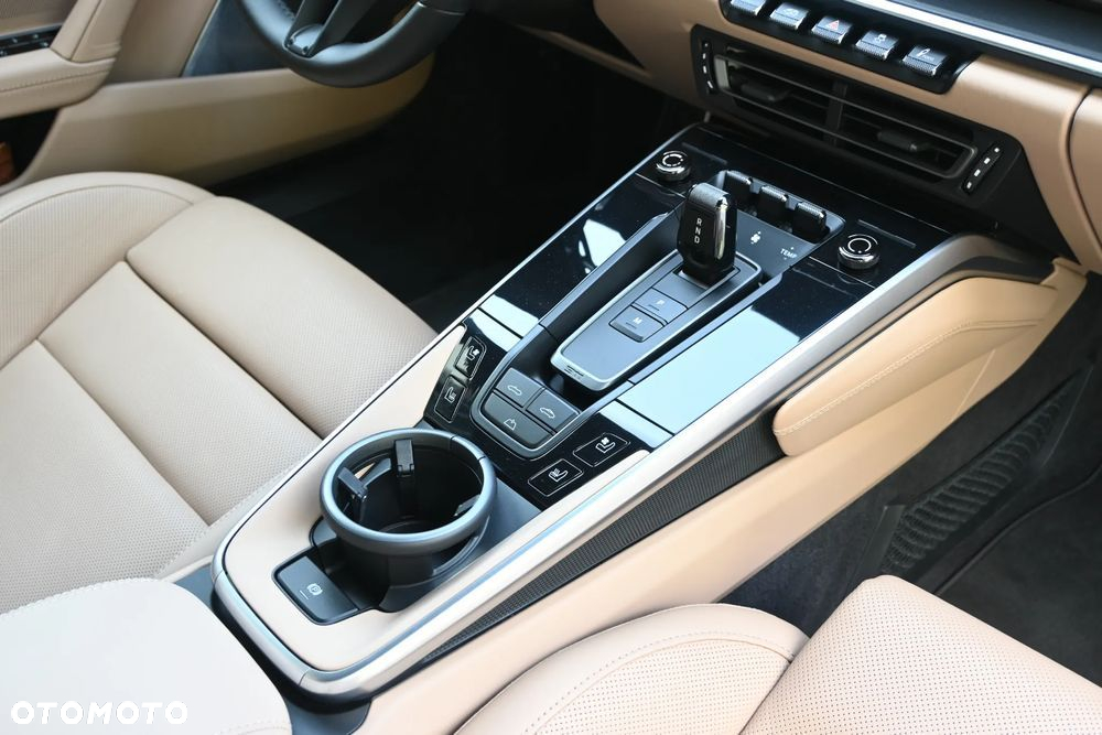 Porsche 911 Carrera Turbo S Cabrio - 16