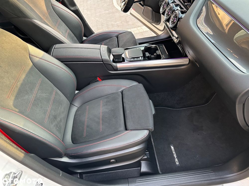 Mercedes-Benz GLA AMG 35 4Matic AMG Speedshift DCT 8G - 17