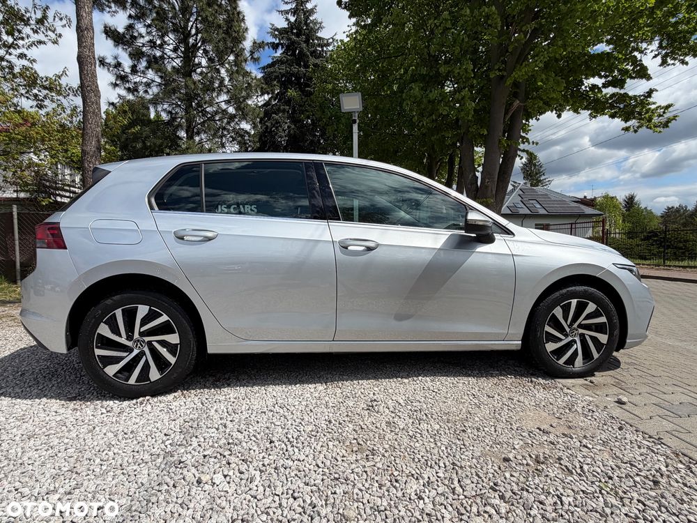 Volkswagen Golf - 5