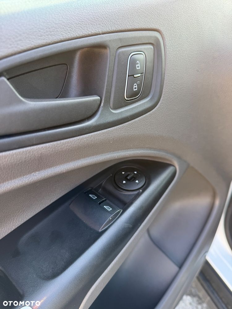 Ford Transit Connect - 29