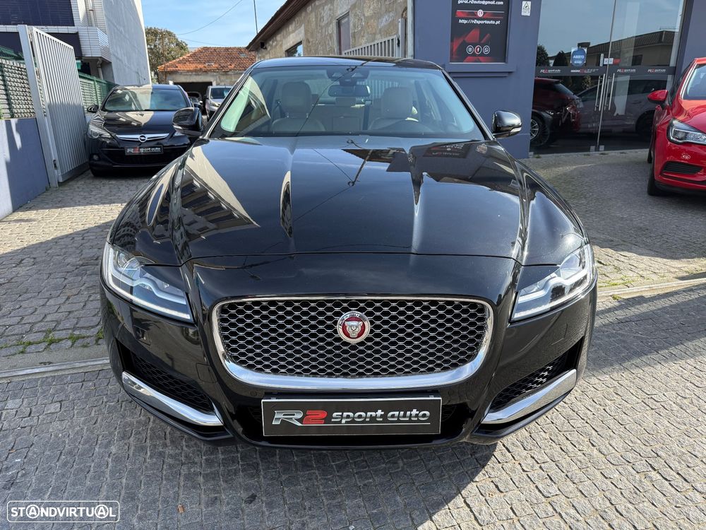 Jaguar XF 2.0 D Prestige Aut. - 4