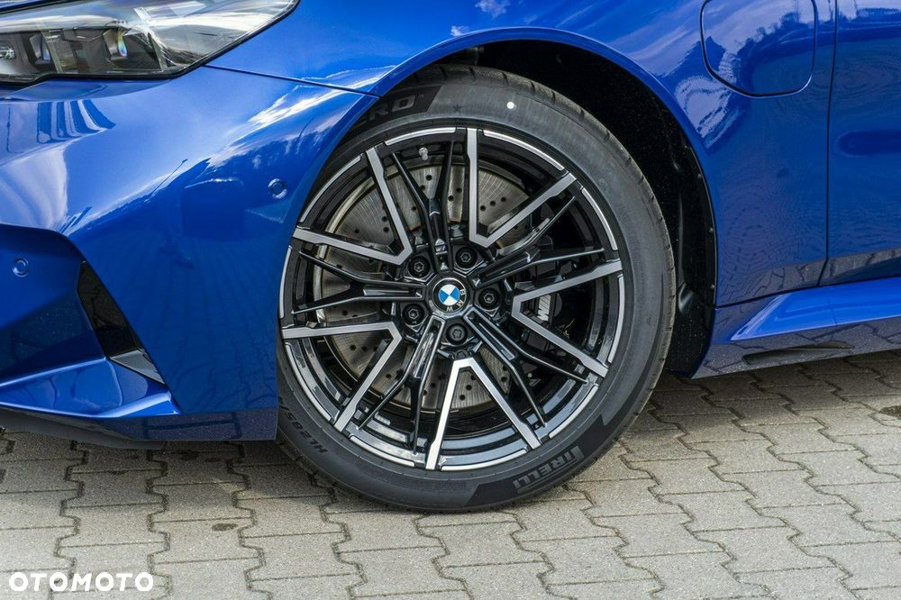 BMW M5 xDrive - 11