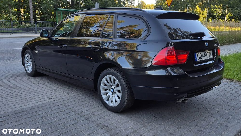 BMW Seria 3 318d - 12