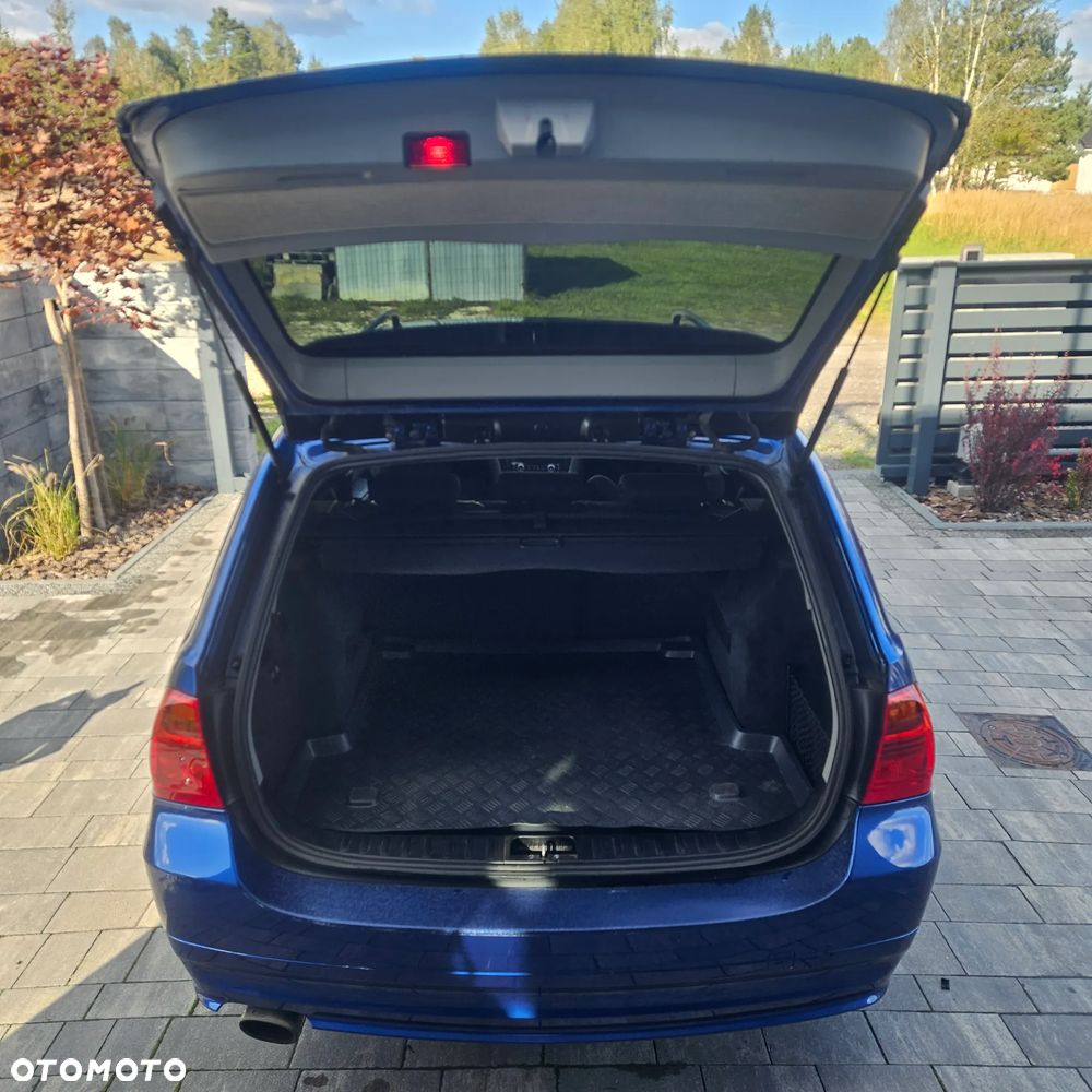 BMW Seria 3 320i - 16