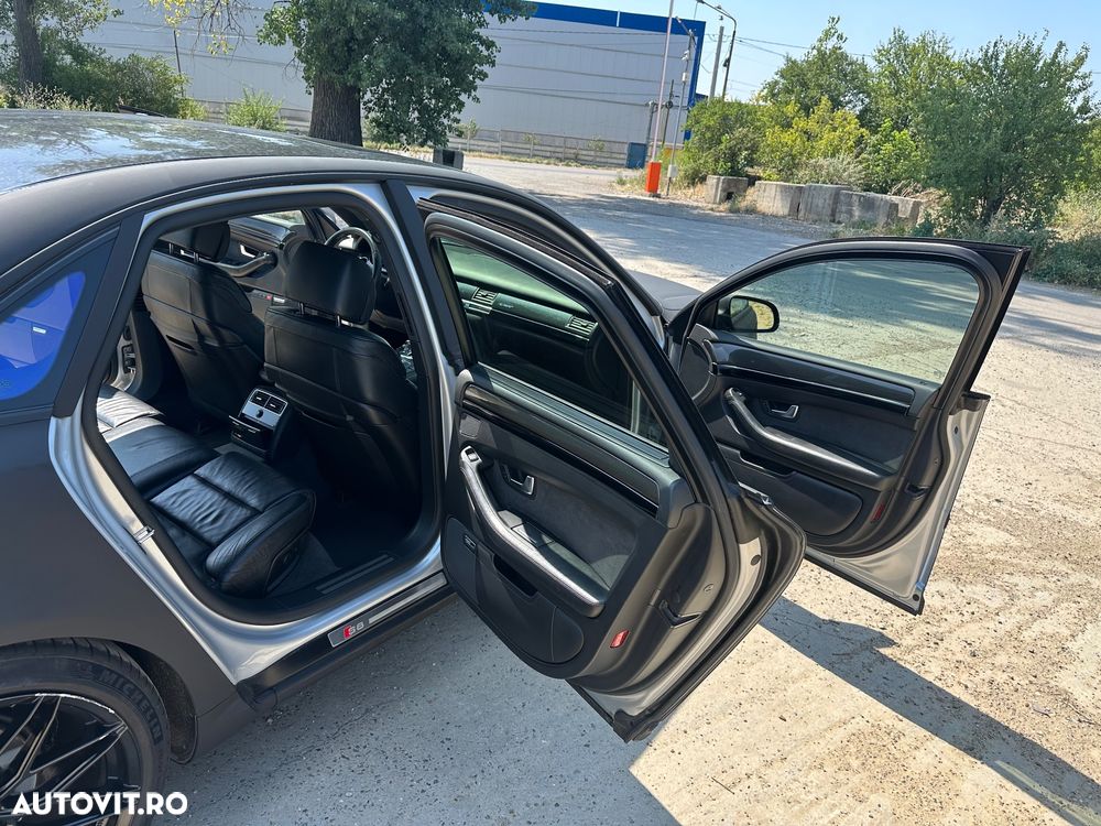 Audi S8 5.2 FSI quattro - 13