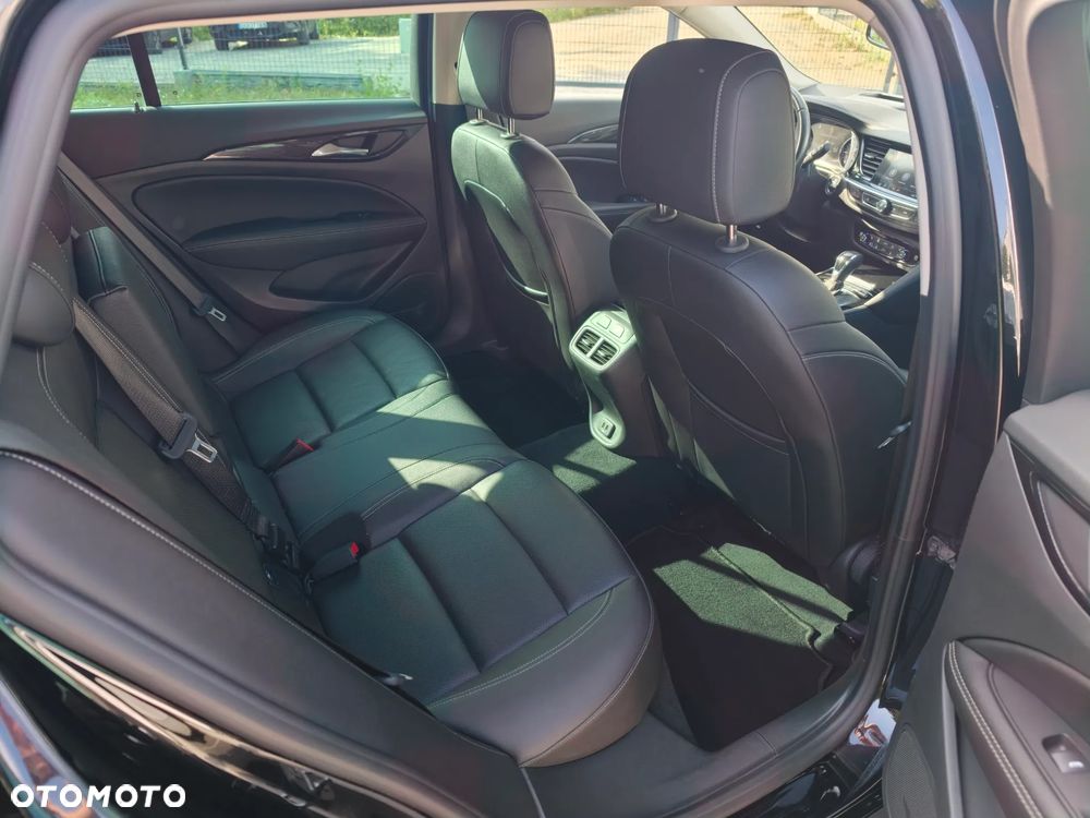 Opel Insignia 2.0 CDTI Exclusive S&S - 12
