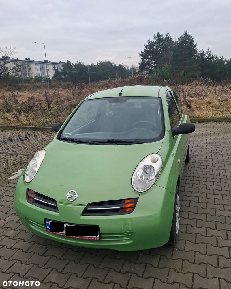 Nissan Micra - 1