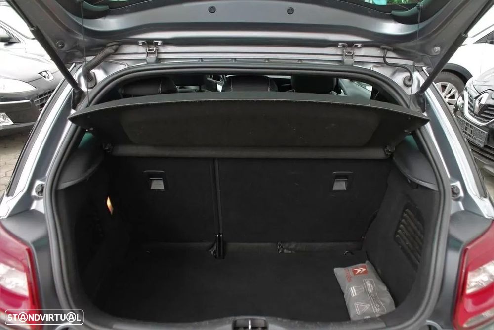 Citroën DS3 1.6 HDi Airdream So Chic - 12