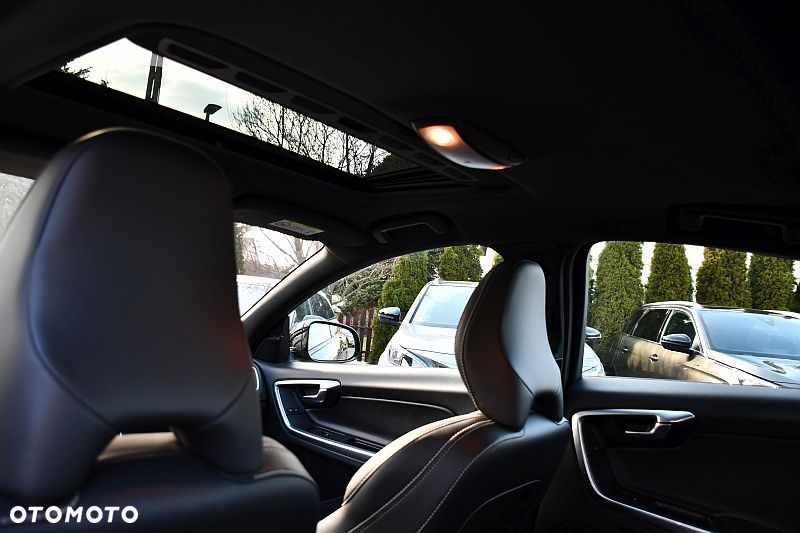 Volvo S60 D3 Geartronic Momentum - 22