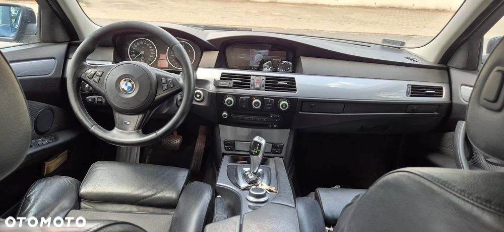 BMW Seria 5 525d - 5