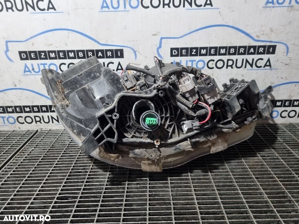 Far Stanga Mitsubishi ASX Facelift 2012 2012 - 2016 SUV 4 Usi (1269) Xenon - 3