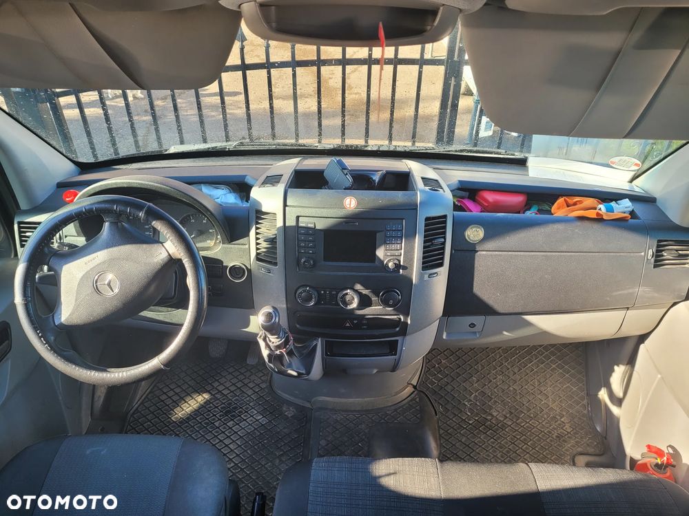 Mercedes-Benz Sprinter - 20