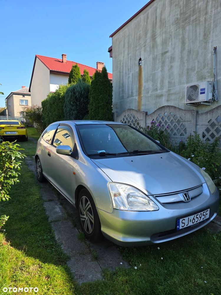 Honda Civic 1.6i ES - 1