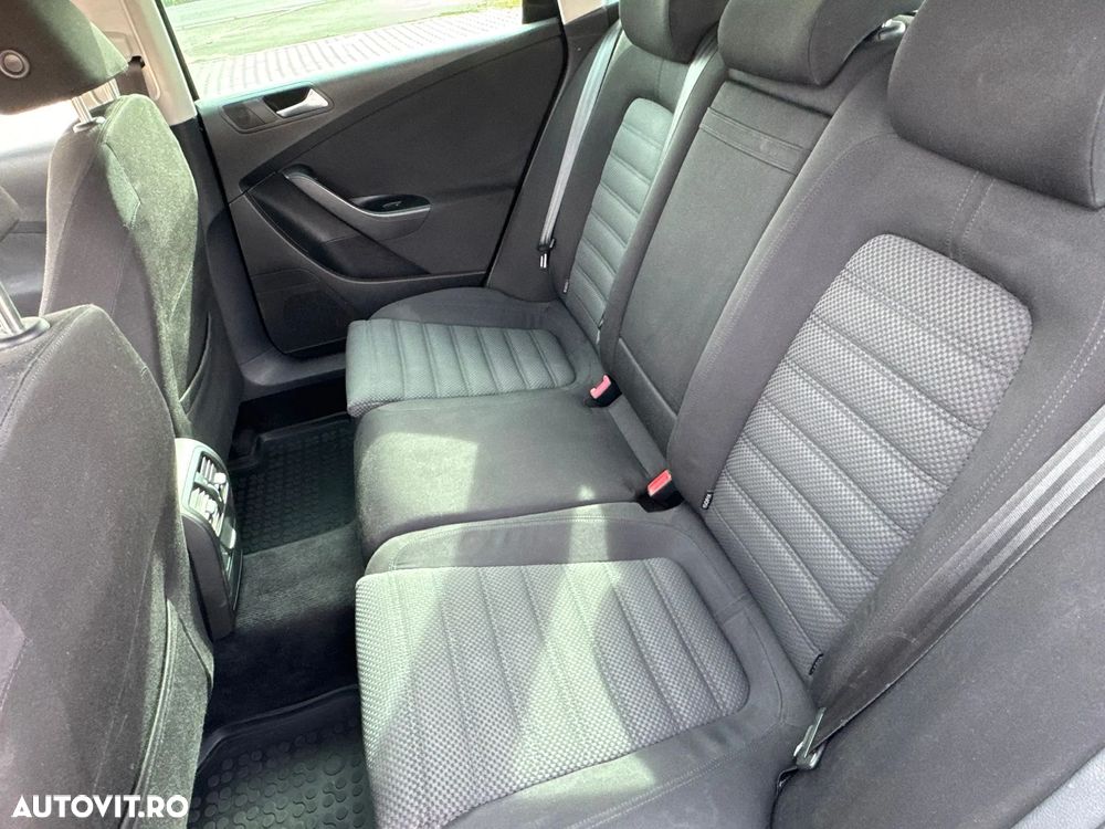 Volkswagen Passat - 20
