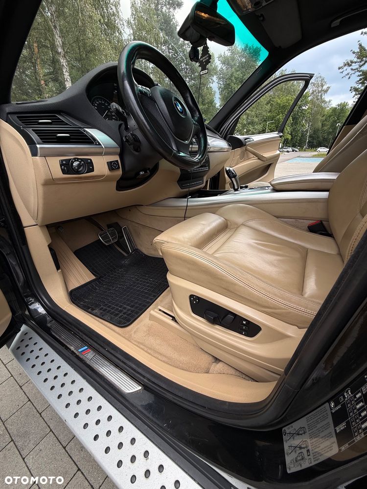 BMW X5 4.8i xDrive - 24
