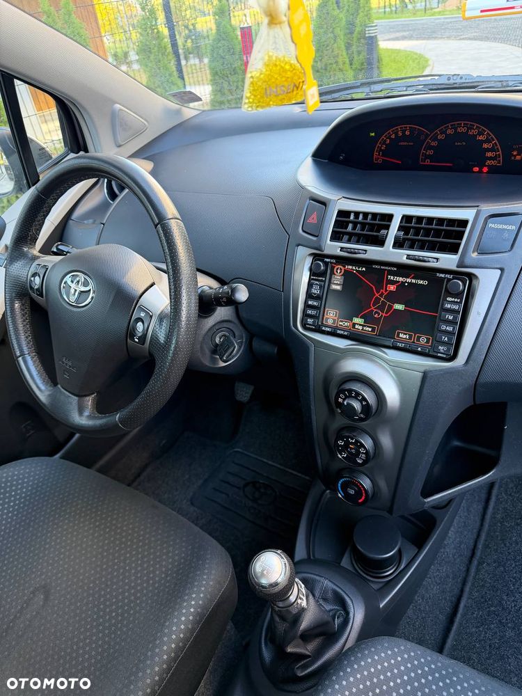 Toyota Yaris 1.33 Prestige - 7