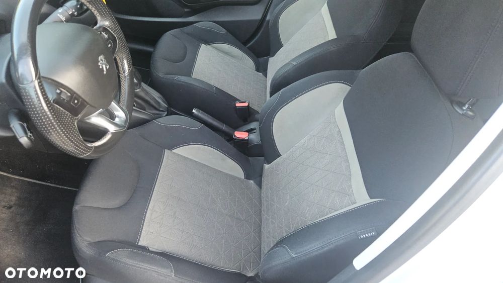 Peugeot 208 1.2 PureTech Active - 24