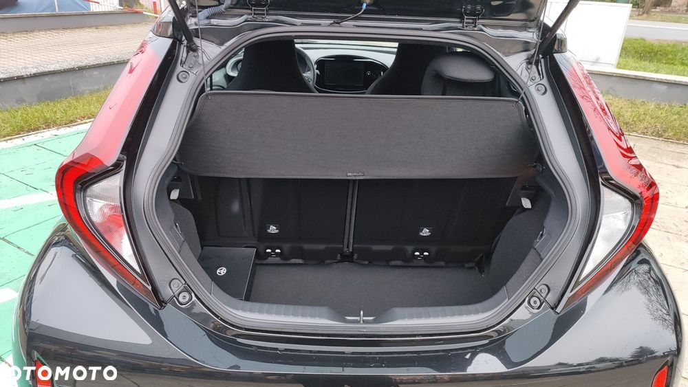 Toyota Aygo X 1.0 VVT-i Style CVT - 14