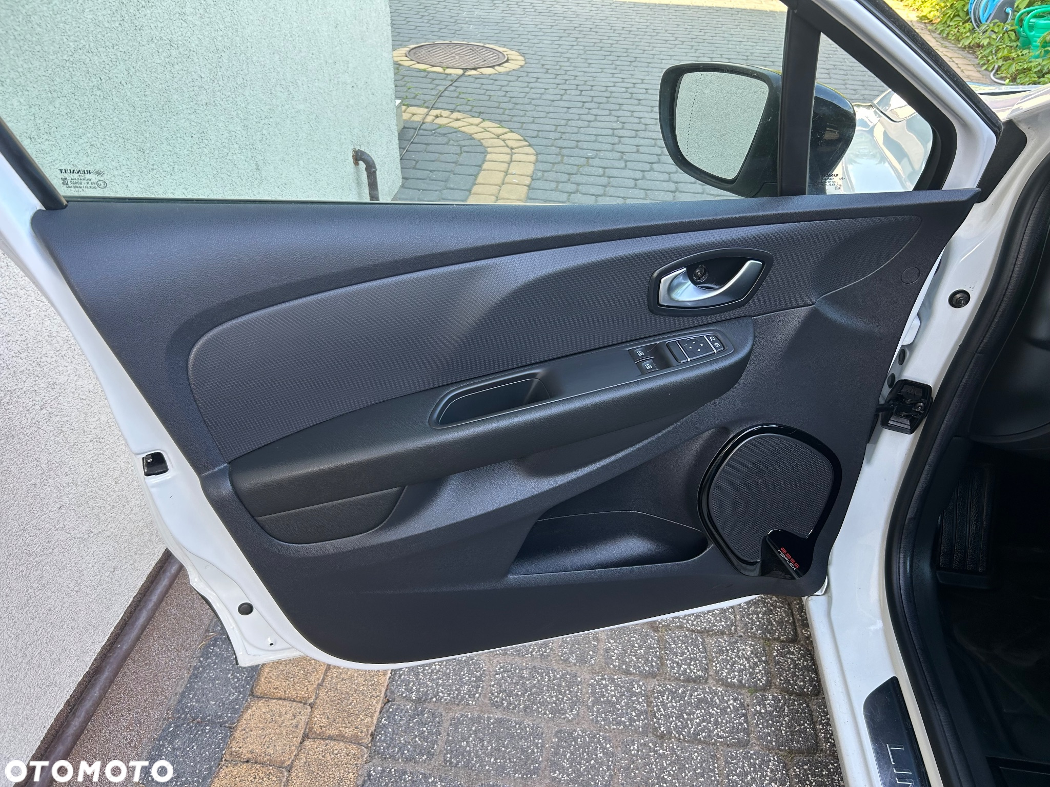Renault Clio 1.2 16V Limited EU6 - 20