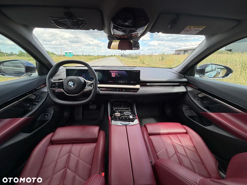 BMW Seria 5 520i mHEV - 15