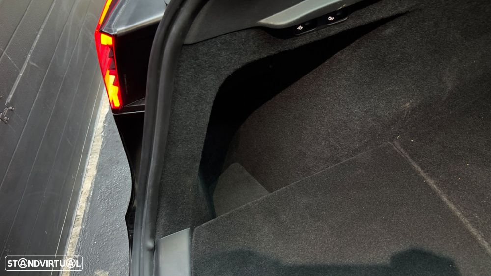Tesla Model Y RWD - 25