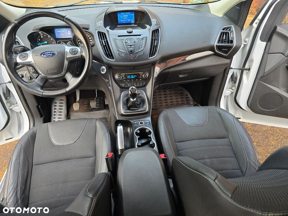 Ford Kuga 1.6 EcoBoost 2x4 Titanium - 27