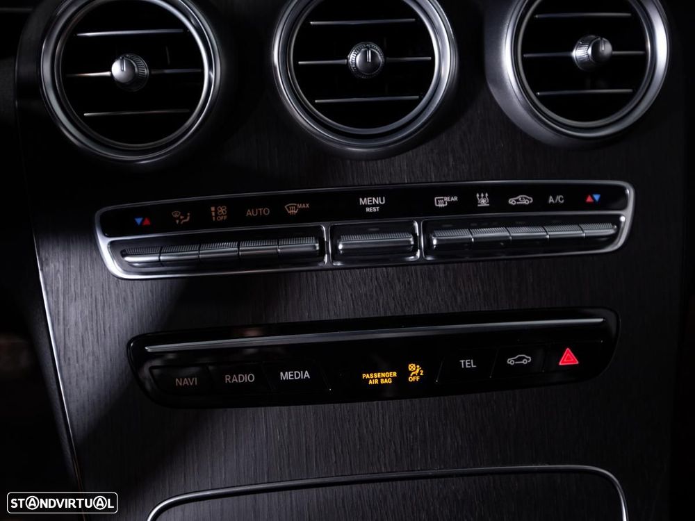 Mercedes-Benz C 300 de AMG Line - 23