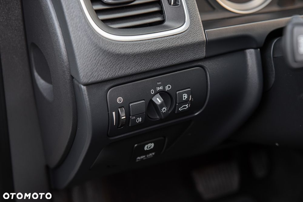 Volvo V60 D3 Geartronic Summum - 18
