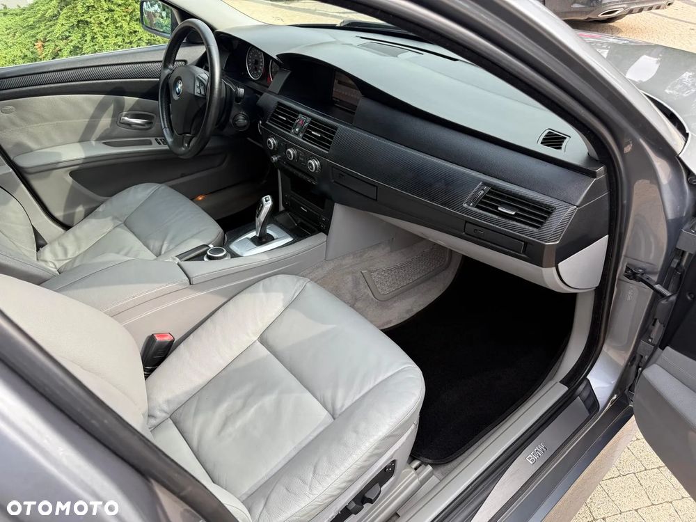 BMW Seria 5 ver-528i - 8