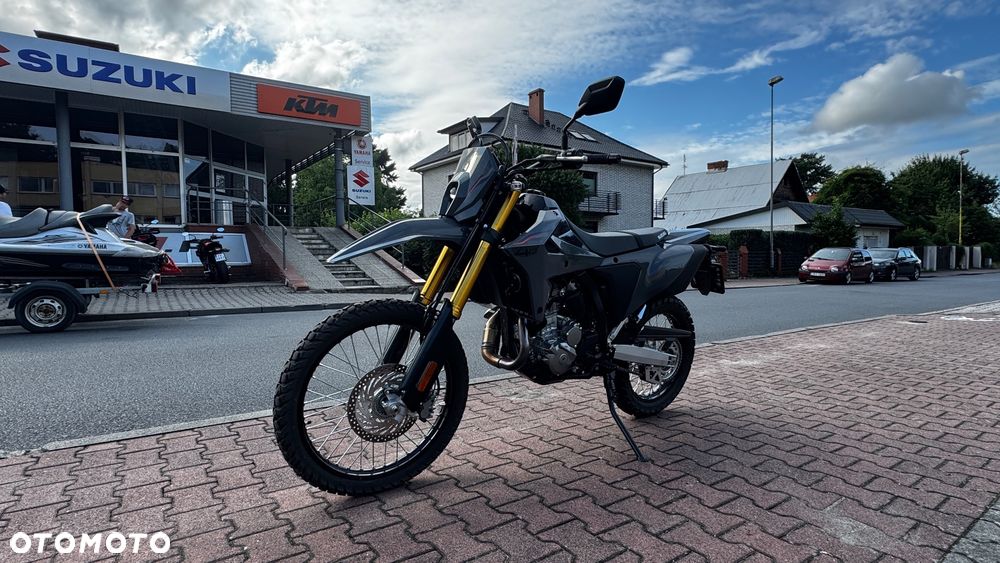 Suzuki DR-Z - 3