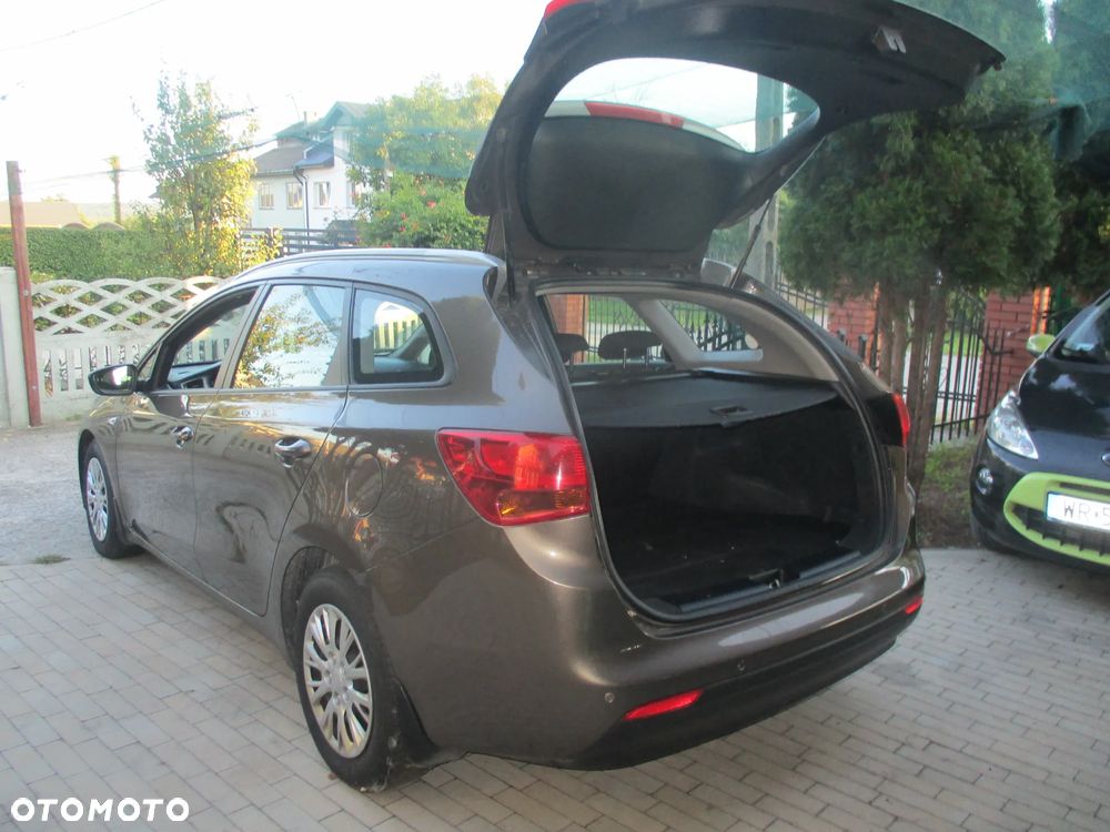 Kia Ceed Cee'd 1.6 CRDi L - 10