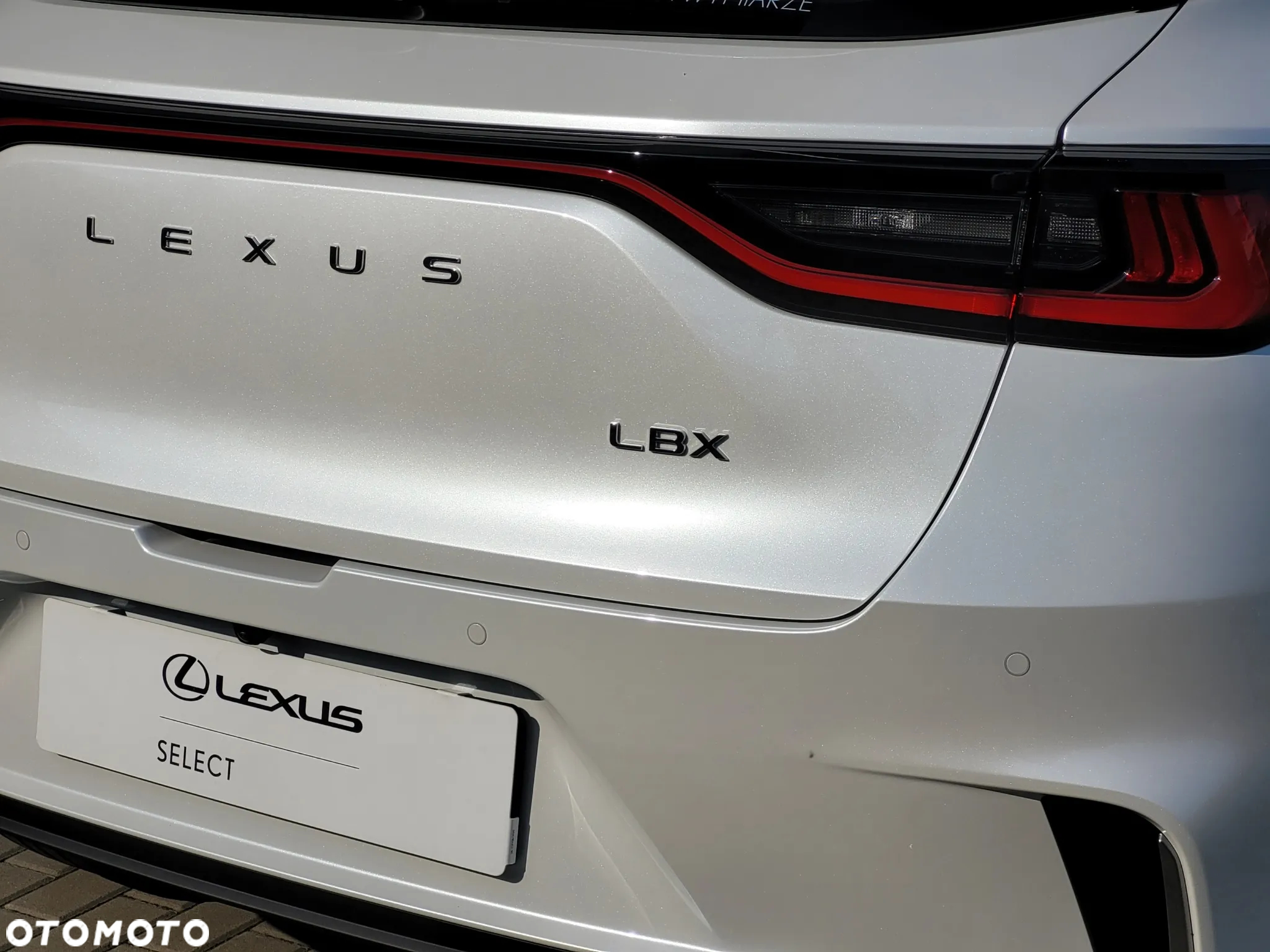 Lexus LBX 1.5 Hybrid Relax AWD - 28