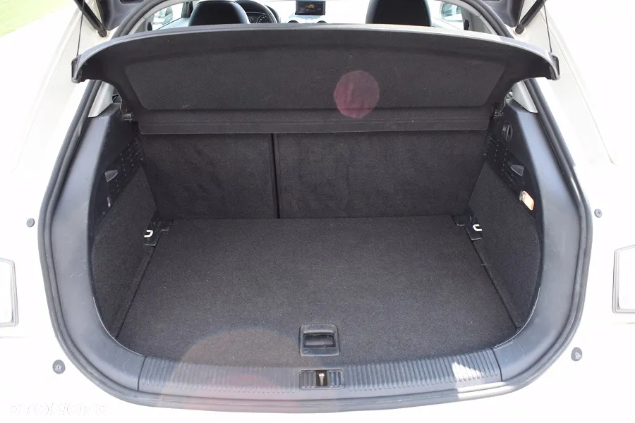 Audi A1 1.6 TDI S line edition m S line Sportpaket - 9